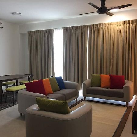 Afiniti Muslim Medini Condo Nusajaya  Exterior photo